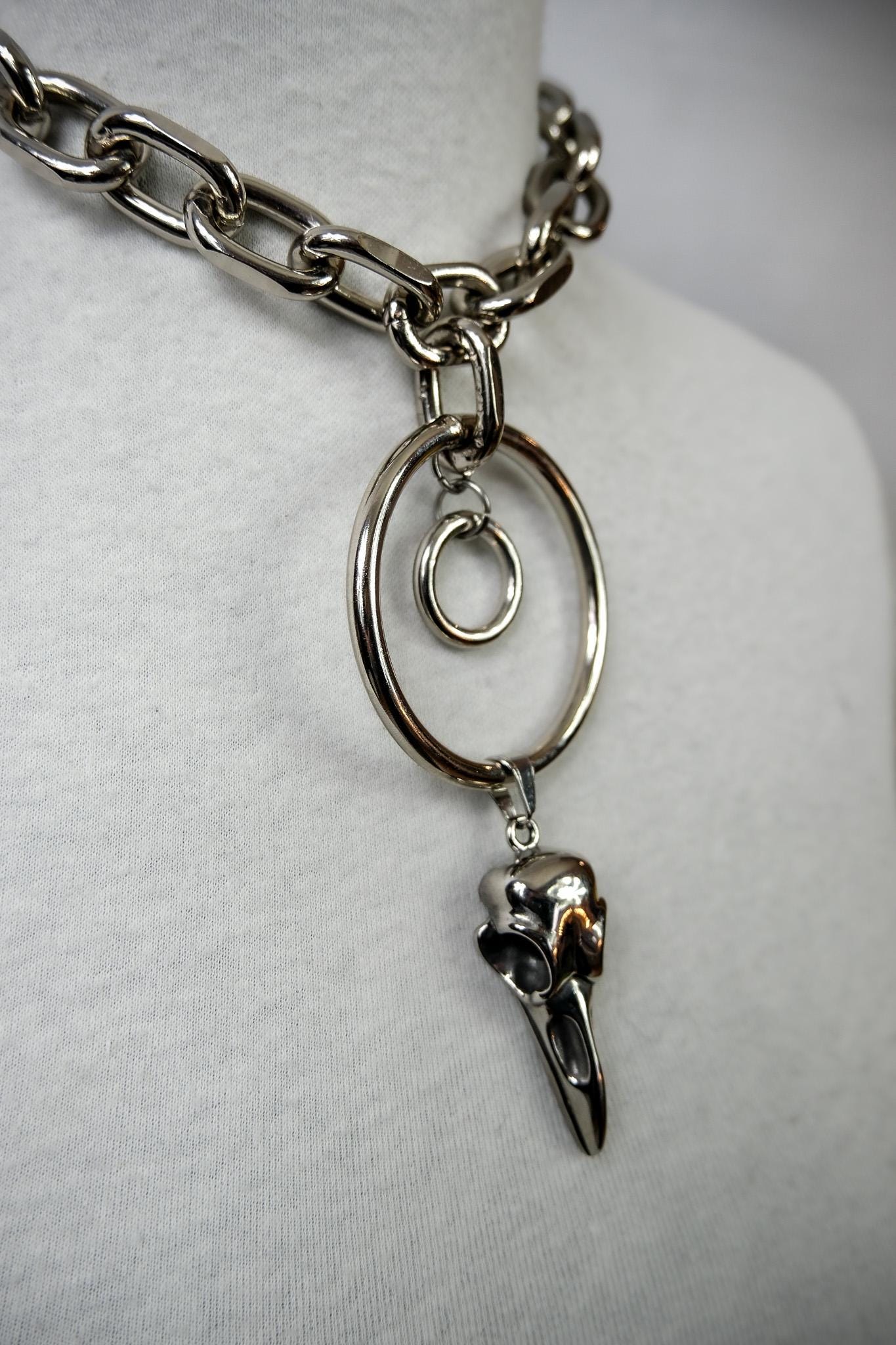 Chunky Cable Chain Link Bird Skull O Ring Necklace //Gothic Alternative Animal Avant Garde Jewellery