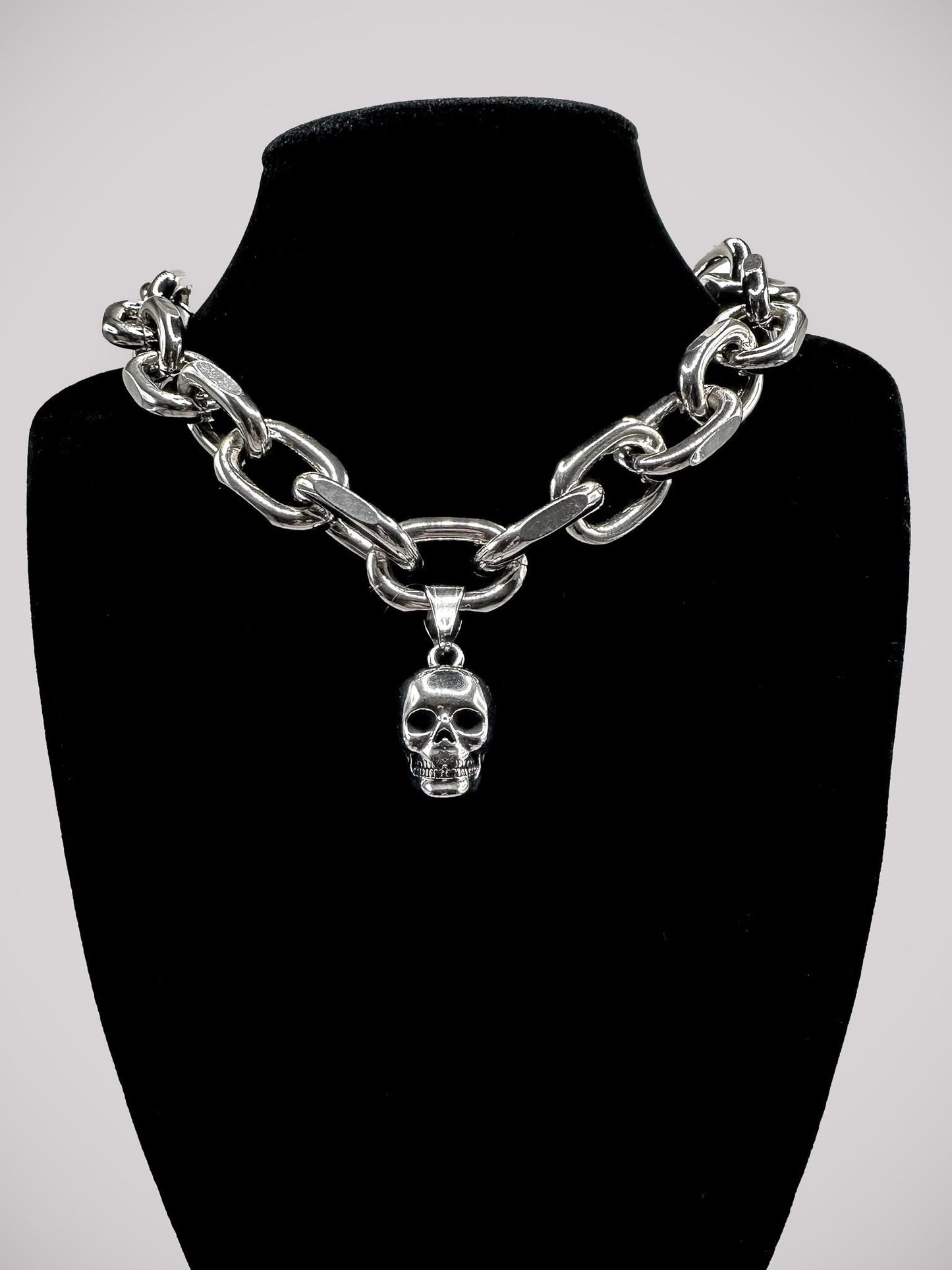 Chunky Cable Chain Link Skull Necklace //Gothic Alternative Animal Avant Garde Jewellery
